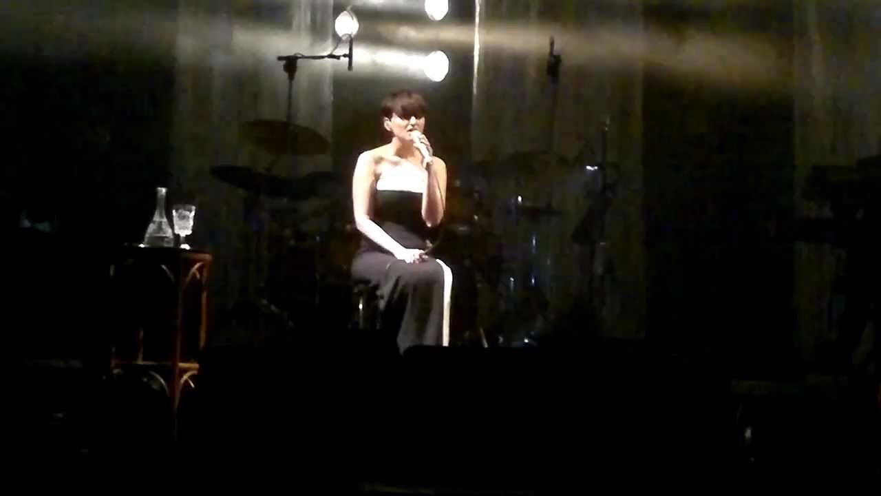 Arisa - Ci sei e se non ci sei (Live @ Teatro Bellini di Napoli) HD - 15/05/2012