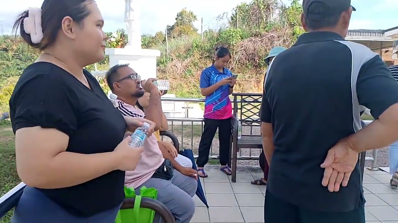 Pergi gereja hossanna buat pertama kali bersama keluarga