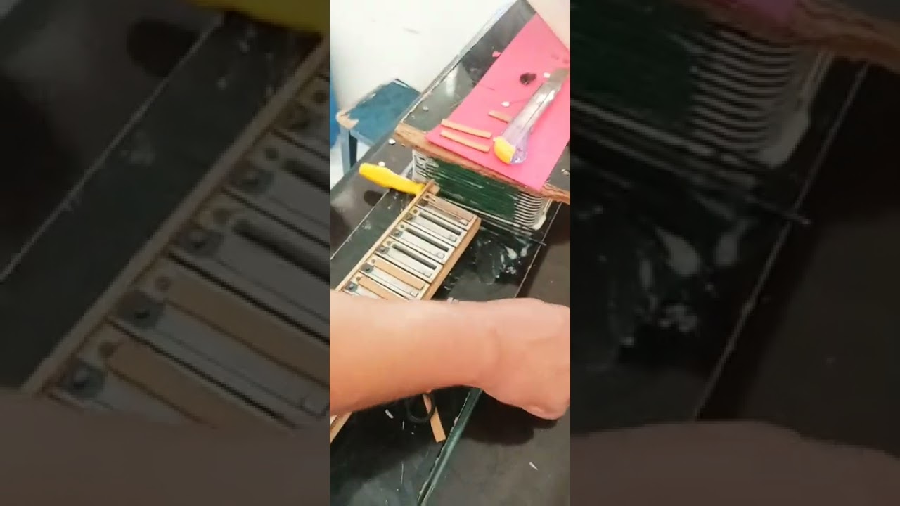 Afinando acordeon segredo.