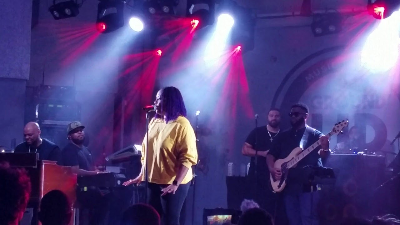 Lalah Hathaway 