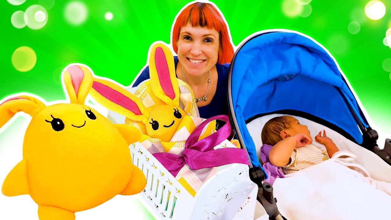 Baby Bianca's Doctor Play: Caring for Little Brother! Videos for kids with toys