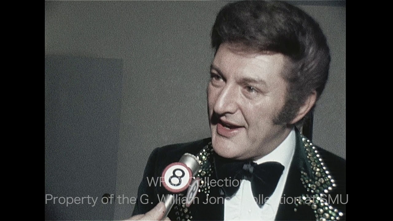 Либераче даёт интервью после ограбления в Далласе — февраль 1974 г.