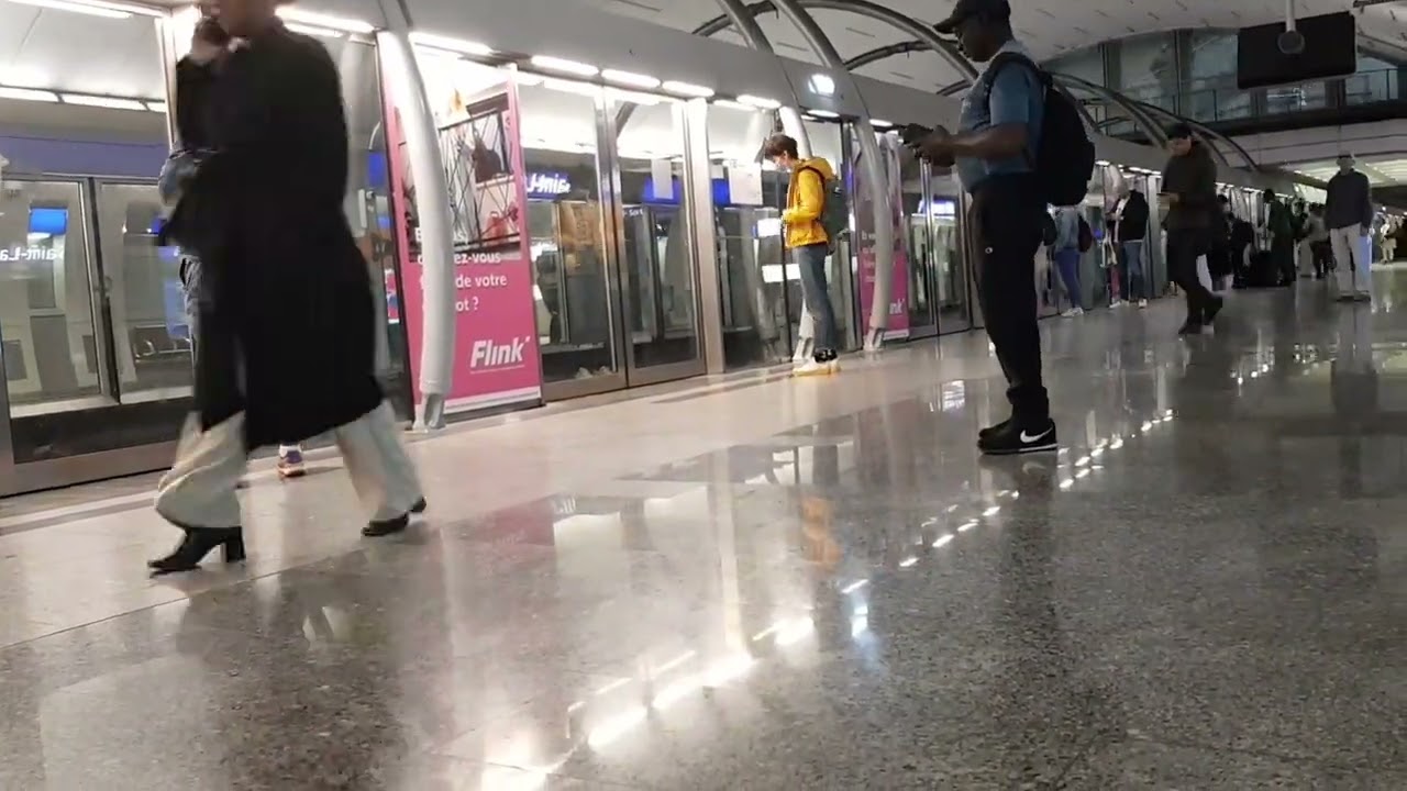Métro Paris : Timelapse MP89CA, MP05, MP14 de la Ligne 14 à Saint-Lazare.