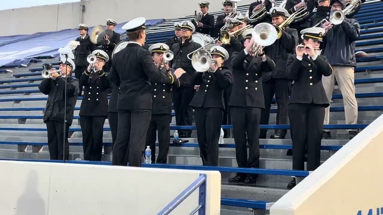 01-02-2026 Liberty Bowl Cincinnati vs Navy. The Naval Academy Band play 