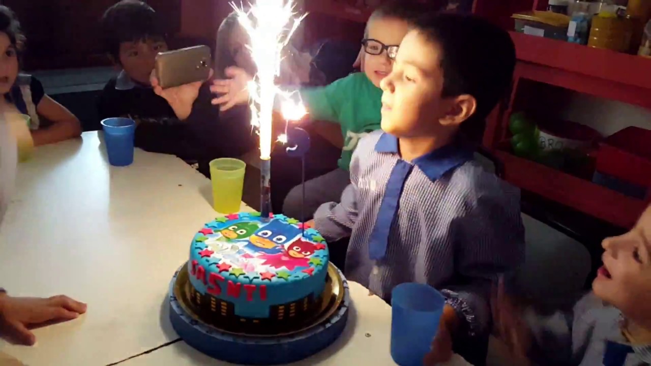 Cumpleaños feliz 5 Santi Jardín Torta PJ Masks - Heroes en Pijamas