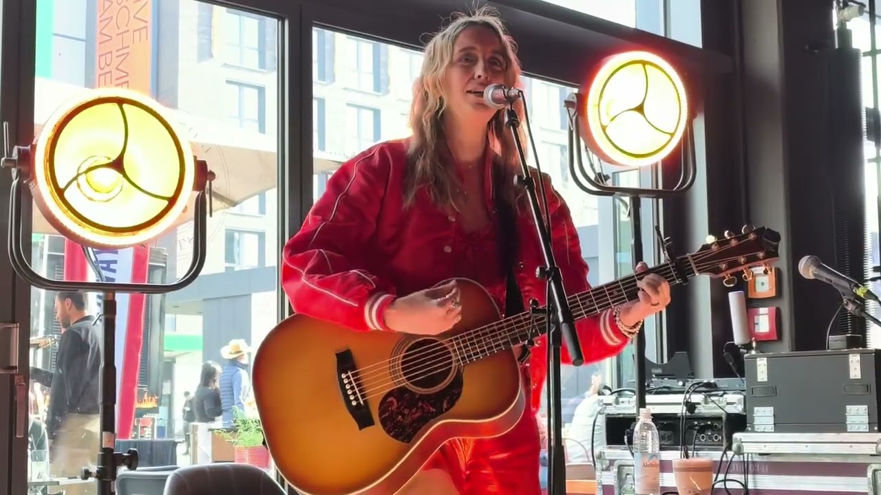 Kaylee Bell - Song For Shania LIVE @ C2C Festival Berlin 08.03.2026 @kayleebell 