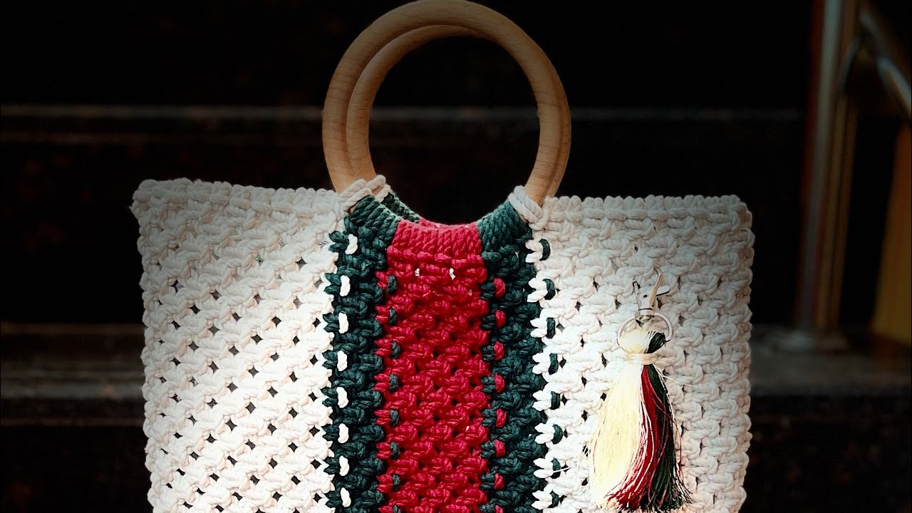 Macramé 💼 bag 🧶🪢.                  Let’s make together 👜#diycrafts #craft #handmade #macramebag