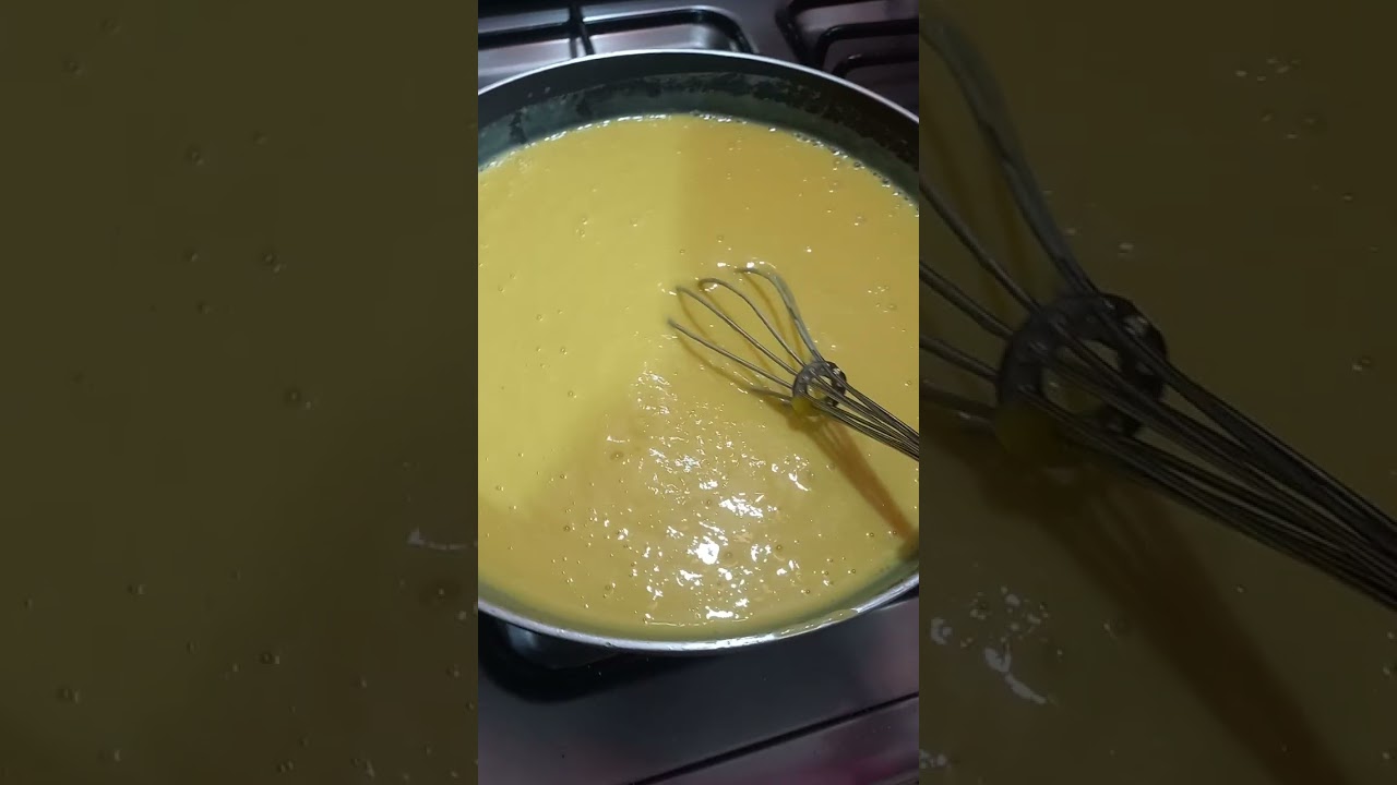 Mangoes ice cream . آم آسکریم