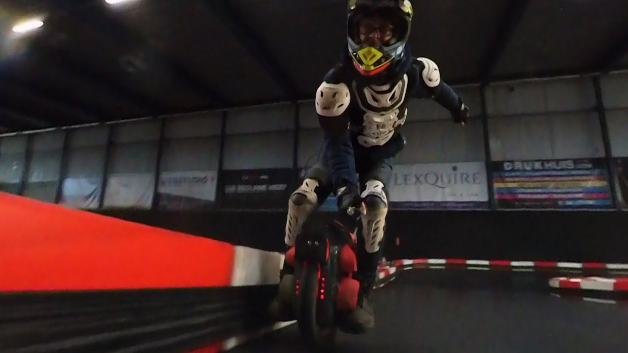 1/4 E-kart @ Indoor karting center Power Arena Lemiers-Vaals