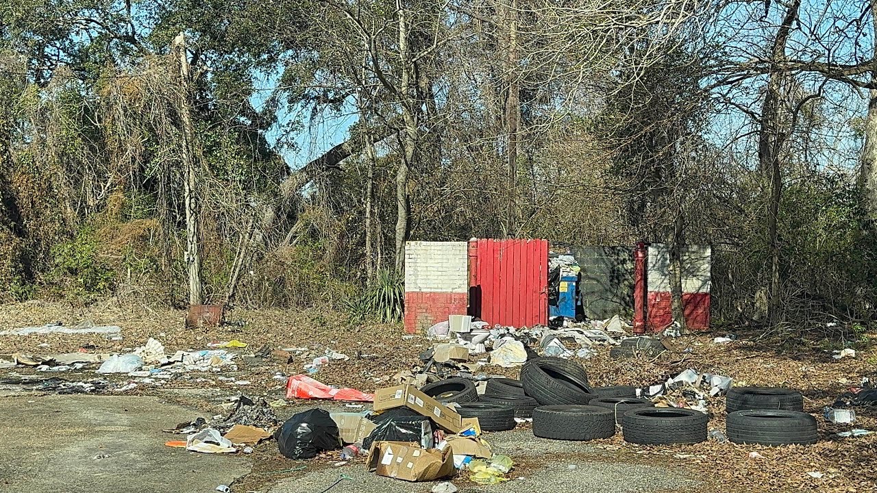 The Real Streets Of Mobile Alabama In 2025 - Racism And Hate Continues To Define The Dirty South