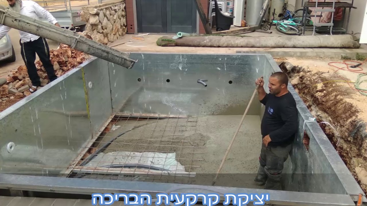 פרויקט בריכה מתועשת עם  ספסל עיסוי וקירות ברזל בהר כנען