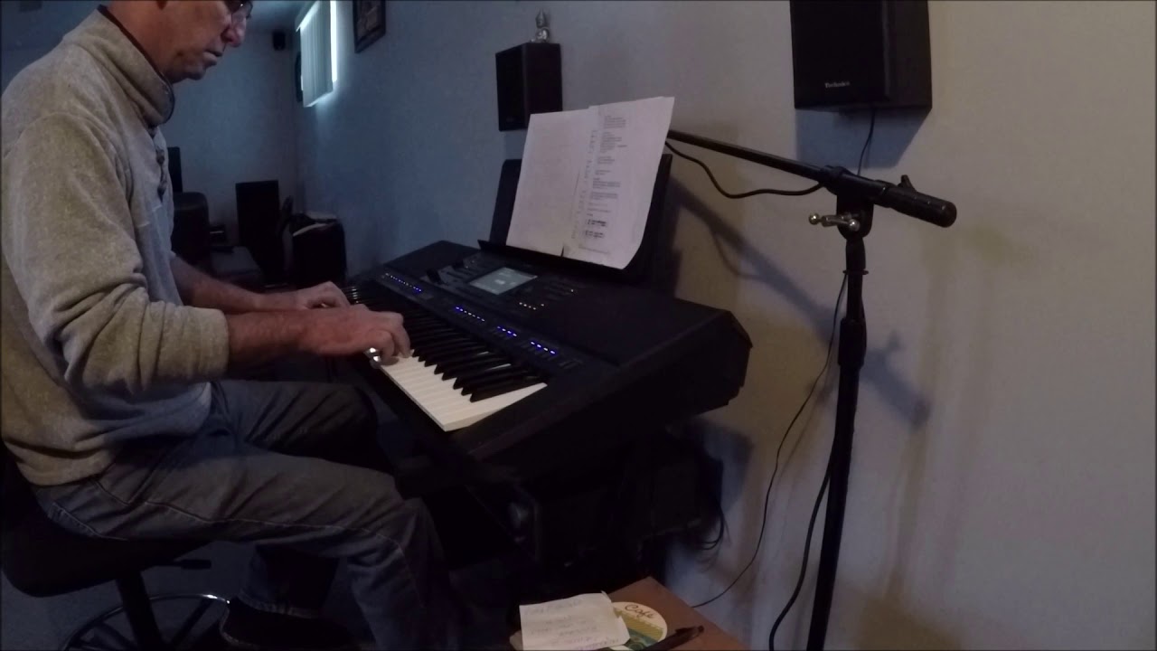 Yamaha PSR SX 900 I will survive