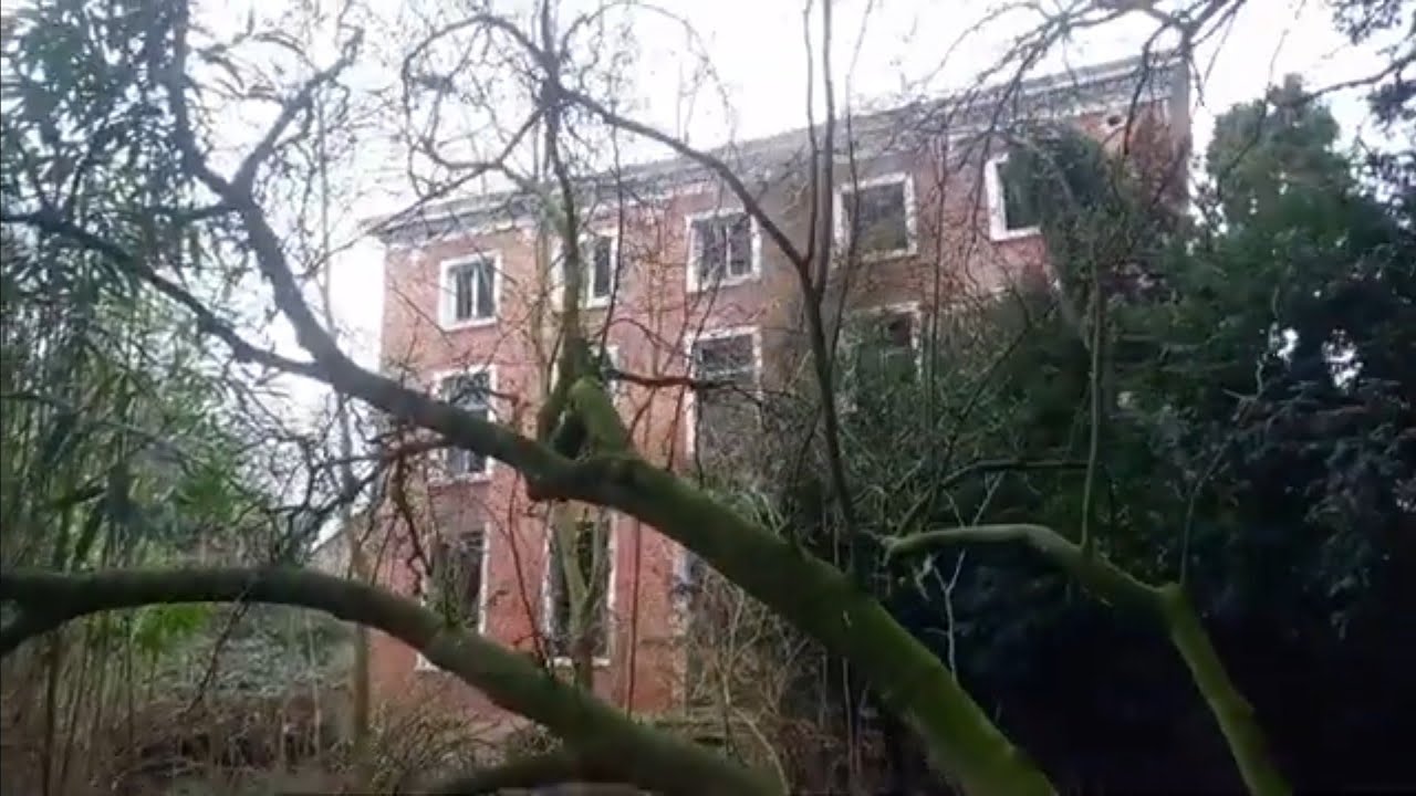 #URBEX Un manoir abandonné depuis longtemps...