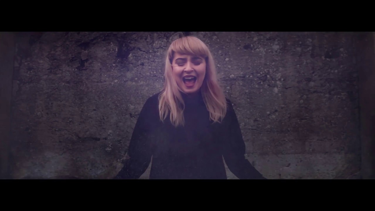 Eiv&oslash;r - Surrender (Official Video)