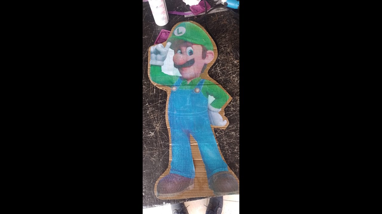 Como darle brillo a una imagen impresa para piñata