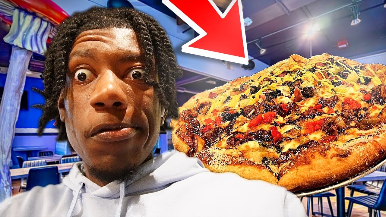 This Pizza Spot Is Designated For Stoners! 💨 