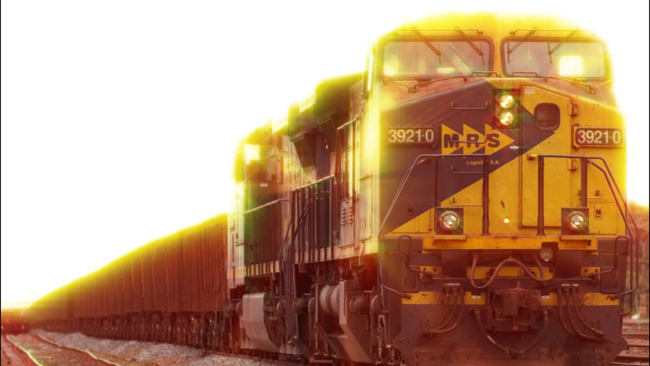 MRS freigth train 7508-3456 transporting ORE, passing through Juiz de Fora City-BRAZIL