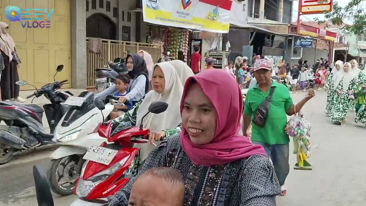 Arak-arakan Madrasah MI'BARUL HIDAYAH REMBES Sekolah Sore 11-Februari-2026 QEEY VLOG