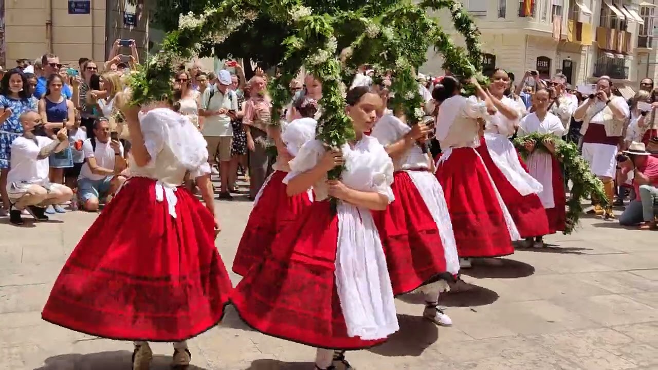 Corpus Christi, Valencia, 2022, Cabalgata del convite - Els Arquets sau ”Dansul păstorițelor”