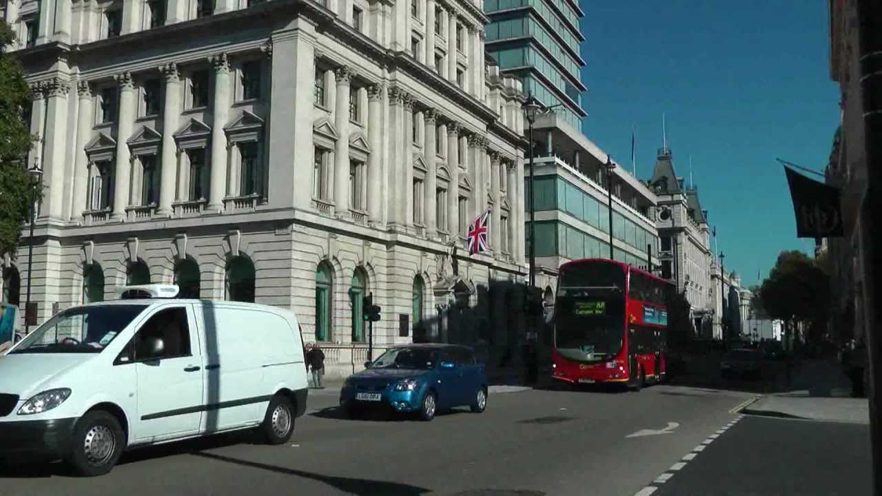 BUSES IN PALL MALL LONDON OCTOBER 2011