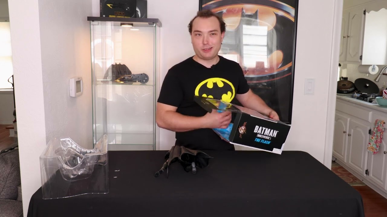 McFarlane Toys Multiverse Flash Batman statue unboxing