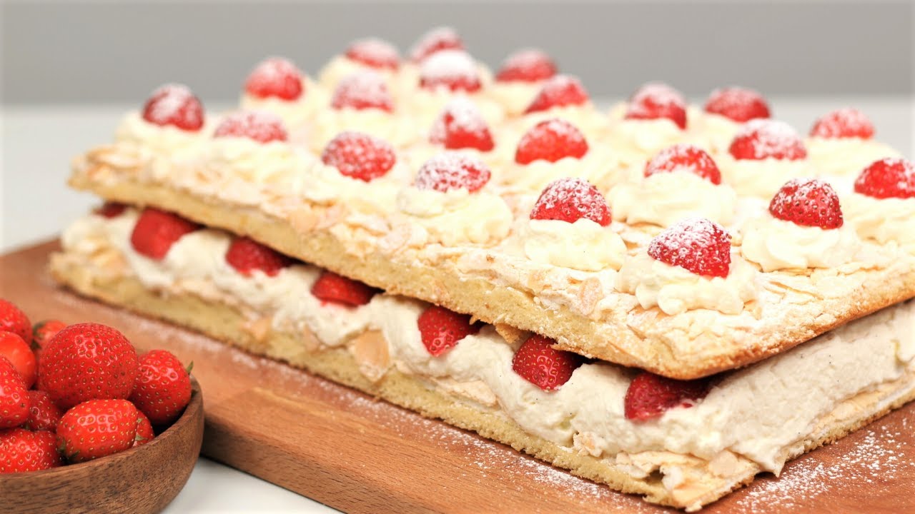 Cake With Berries and Whipped cream | Swedish Meringue layer Cake with strawberries