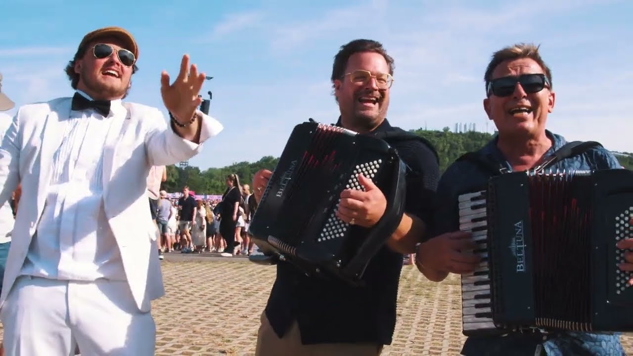 AMBIANCE TRÄCKSÄCK & TANA (officiële video)
