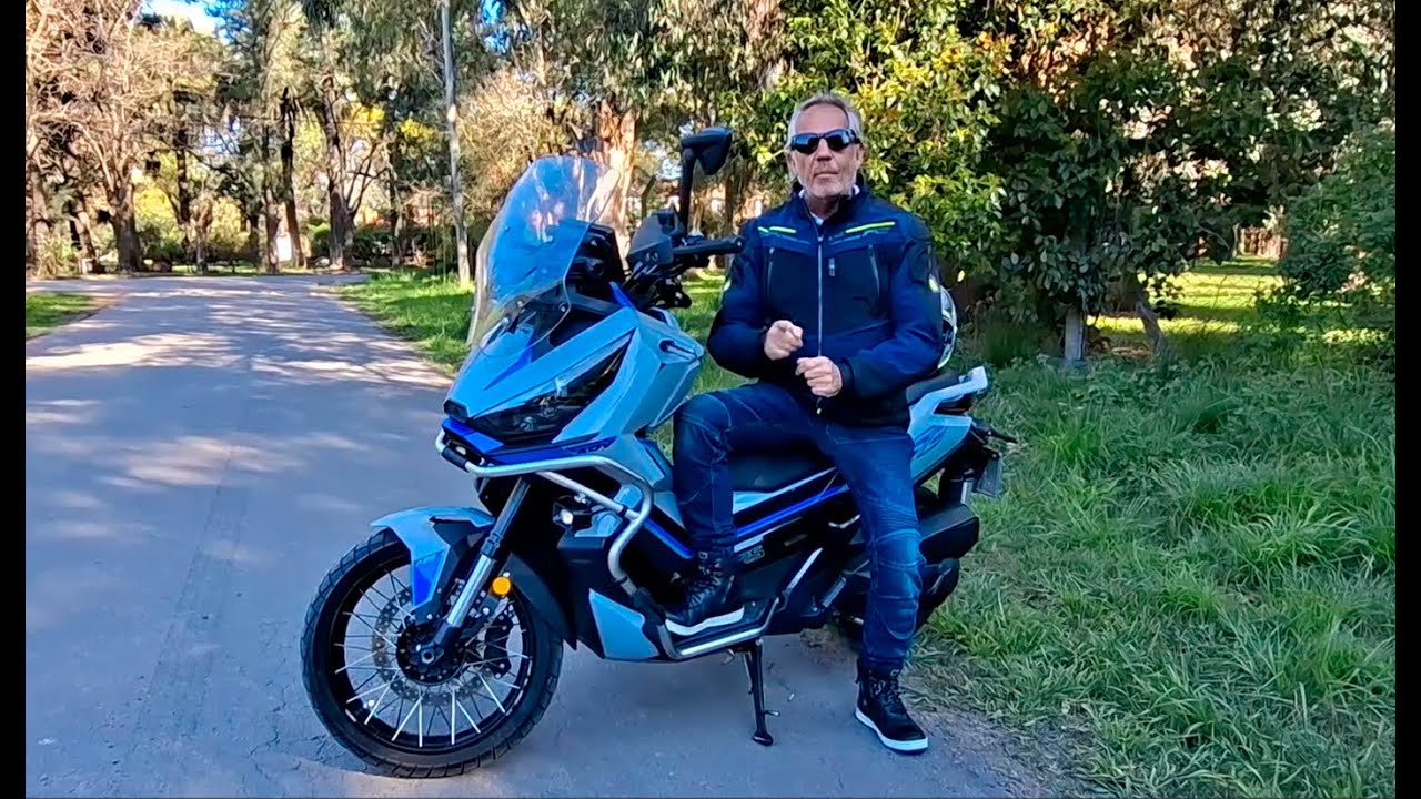 Probamos la Zontes 368G ADV | ¿El scooter más completo del momento?