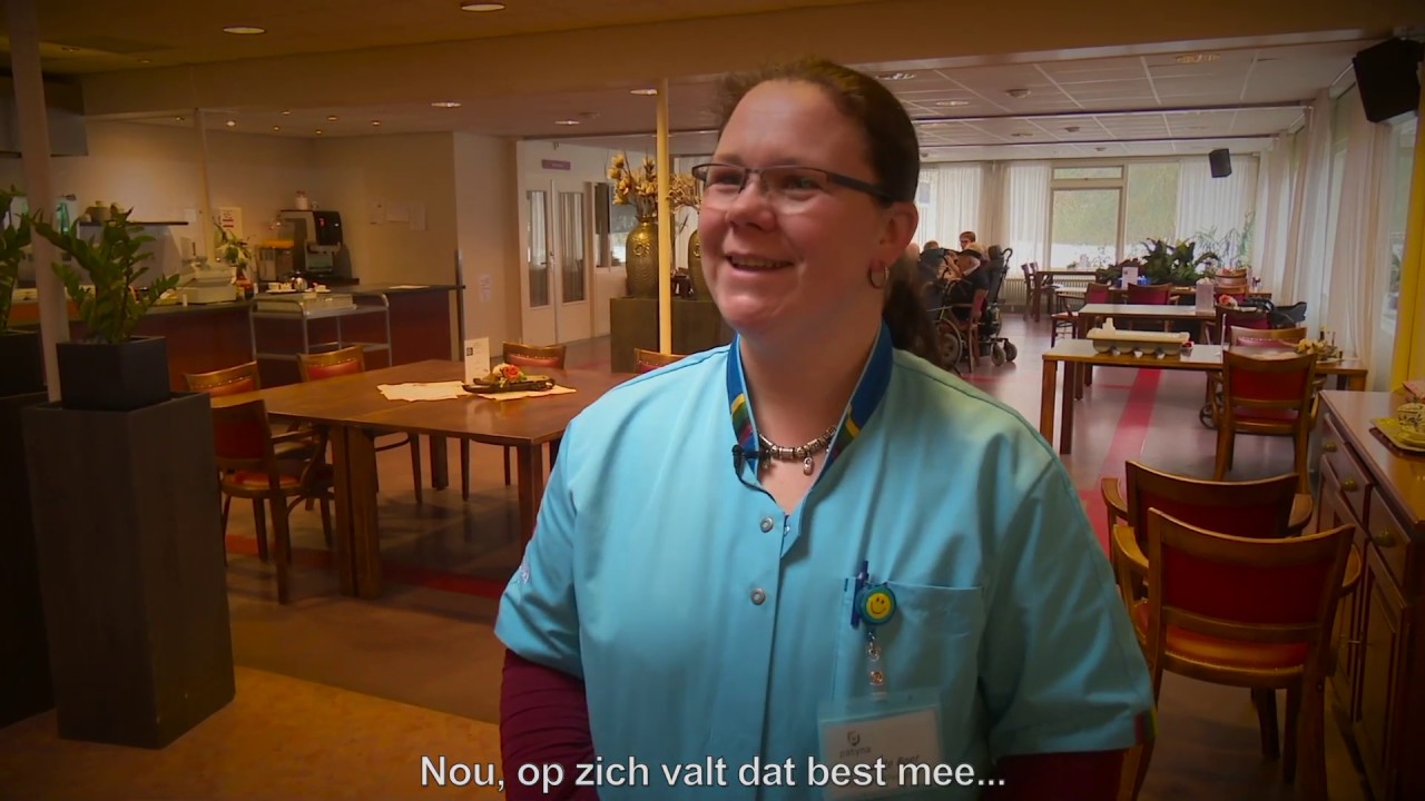 Nieuwkomers in de ouderenzorg: Anna & Anja-Tine - Werken in de ouderenzorg #aflevering3