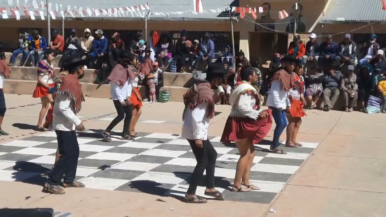 Danza Zamoreño/estudiantes de Pampa Lupiara