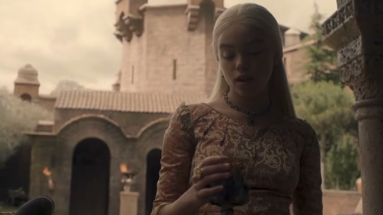 Rhaenyra and Daemon speaking High Valyrian + translation episode 4 house of dragon