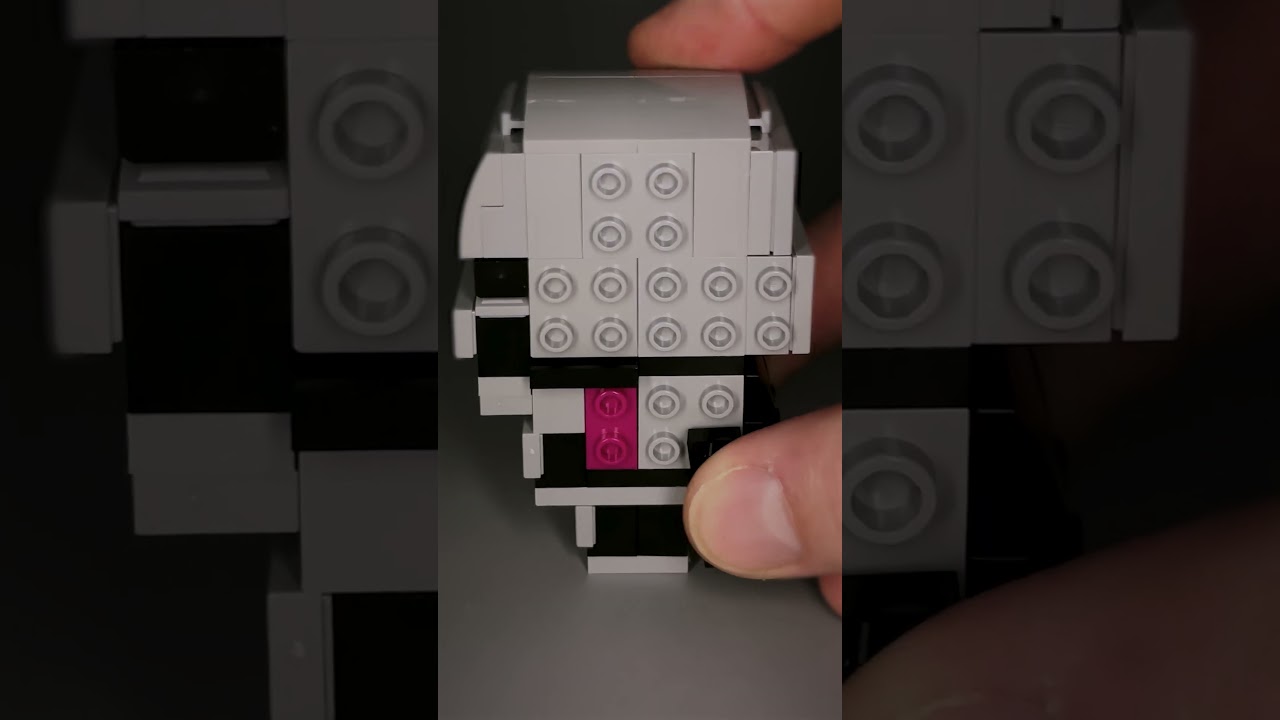 LEGO&reg; Build with Me: Captain Phasma Takes Charge in BrickHeadz Form! (LEGO&reg; 41486)