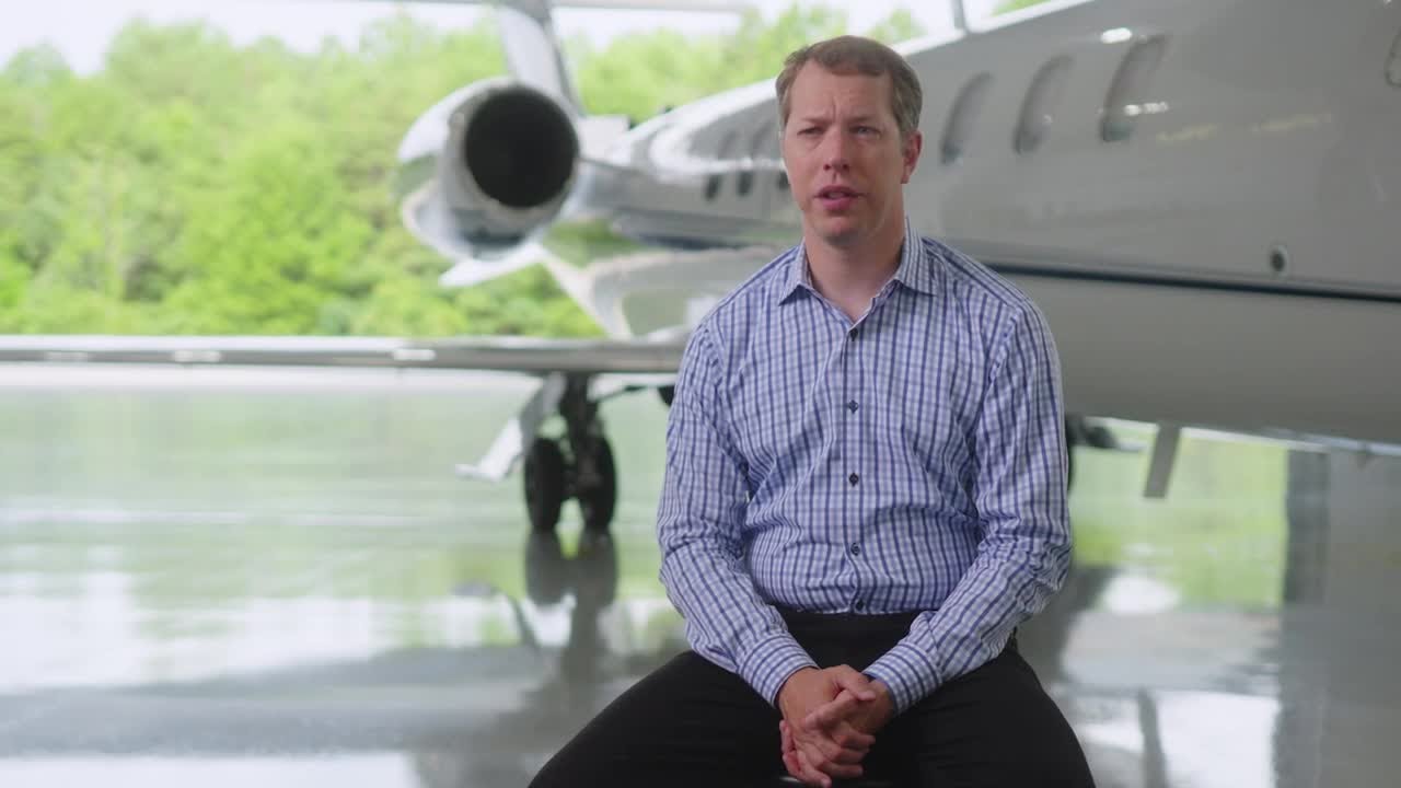 Brad Keselowski goes faster with Gogo AVANCE inflight Wi-Fi