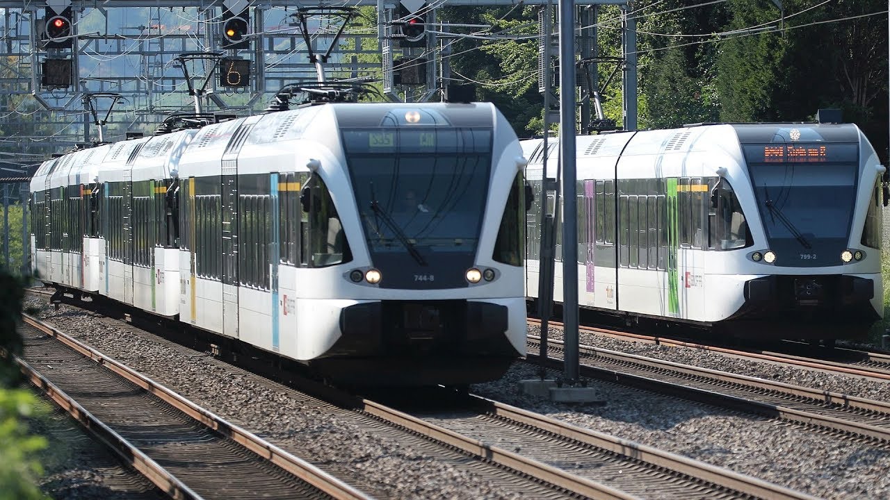 Swiss Rail 4 Tracks SBB S-Bahn ICN Turbo GTW Parallelfahrt Schnellzug Kreuzung  Lok 4/4
