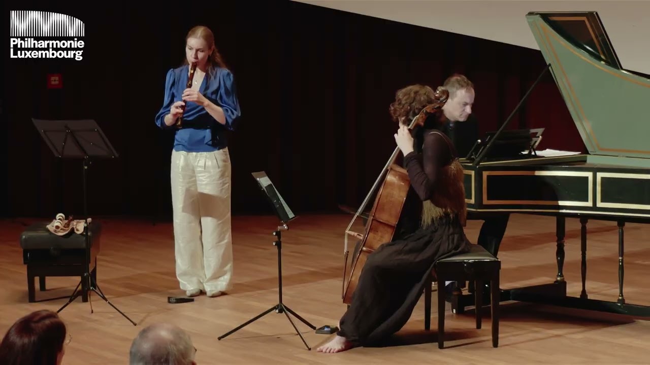 Lucie Horsch | Anastasia Kobekina | Jonathan Cohen | Antonio Vivaldi Trio RV86 - Extract