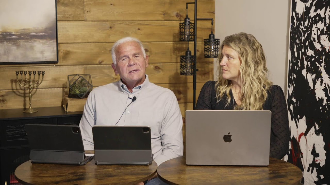 The Table with Paul Keith and Amy Davis