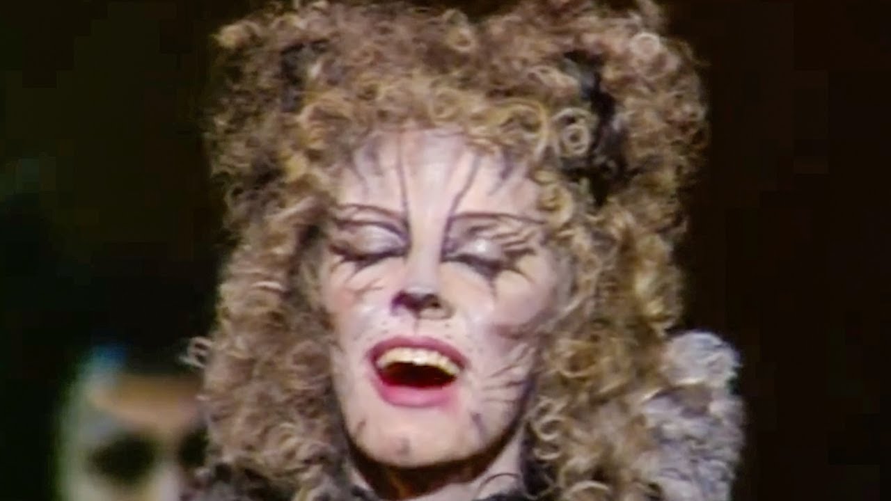 The 10 Greatest Classic Broadway Singers