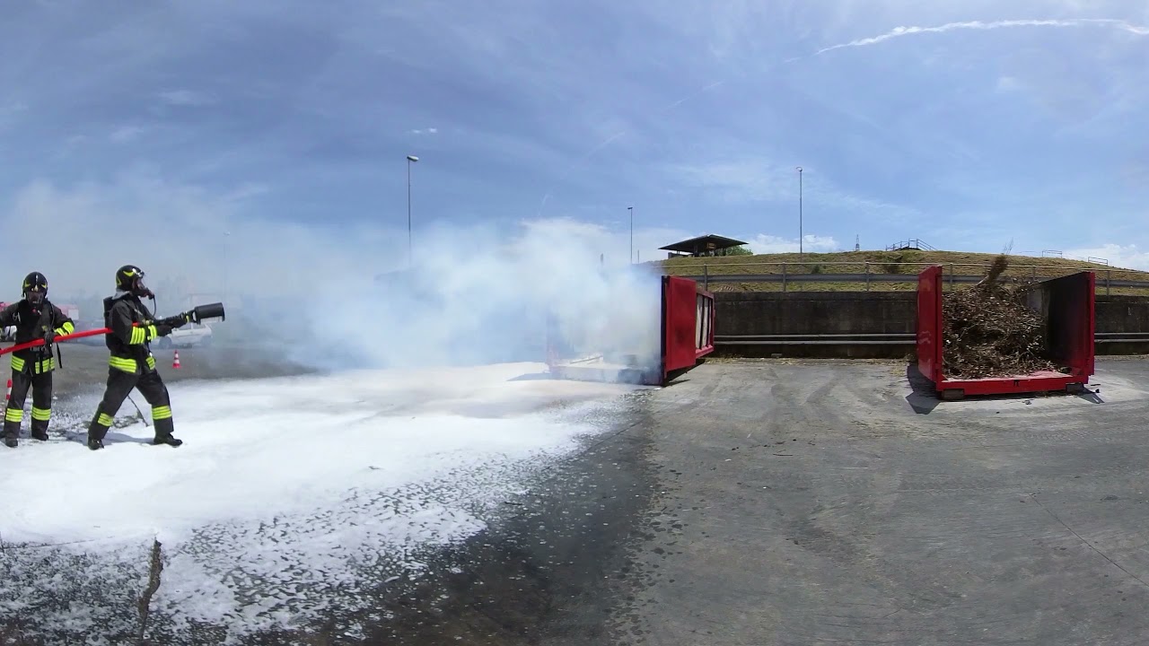 MONTELIBRETTI (RM) - ATTACCO AD UN INCENDIO CONFINATO NELLA SCUOLA DI FORMAZIONE OPERATIVA