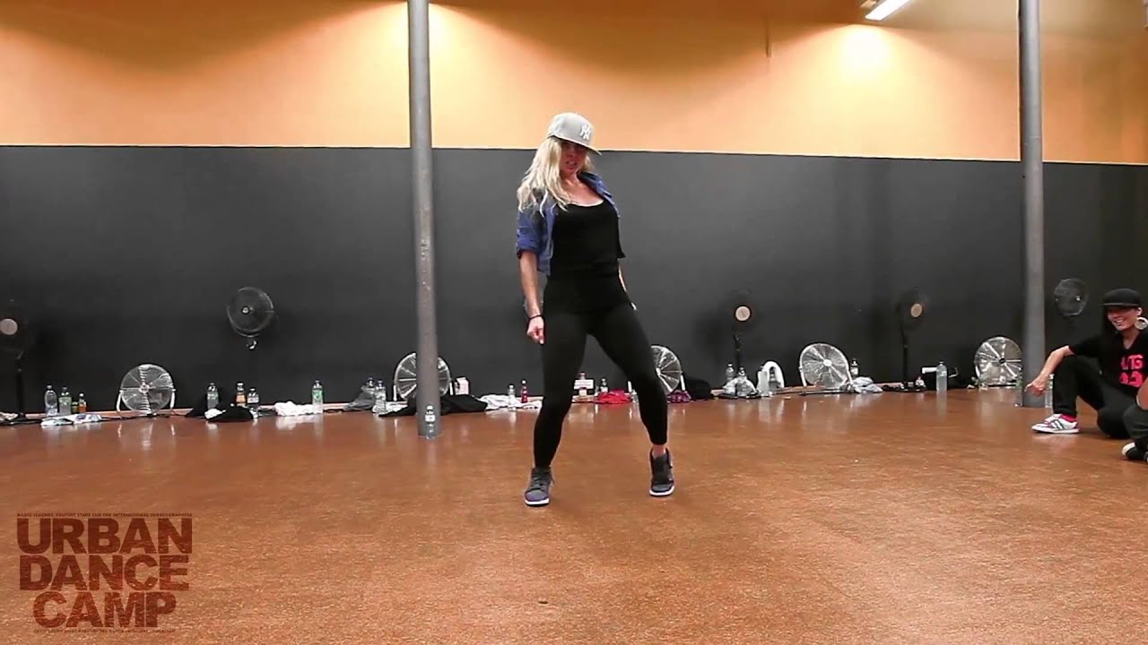 Laure Courtellemont RAGGA JAM DANCEHALL - Champion by Buju Banton Dance video