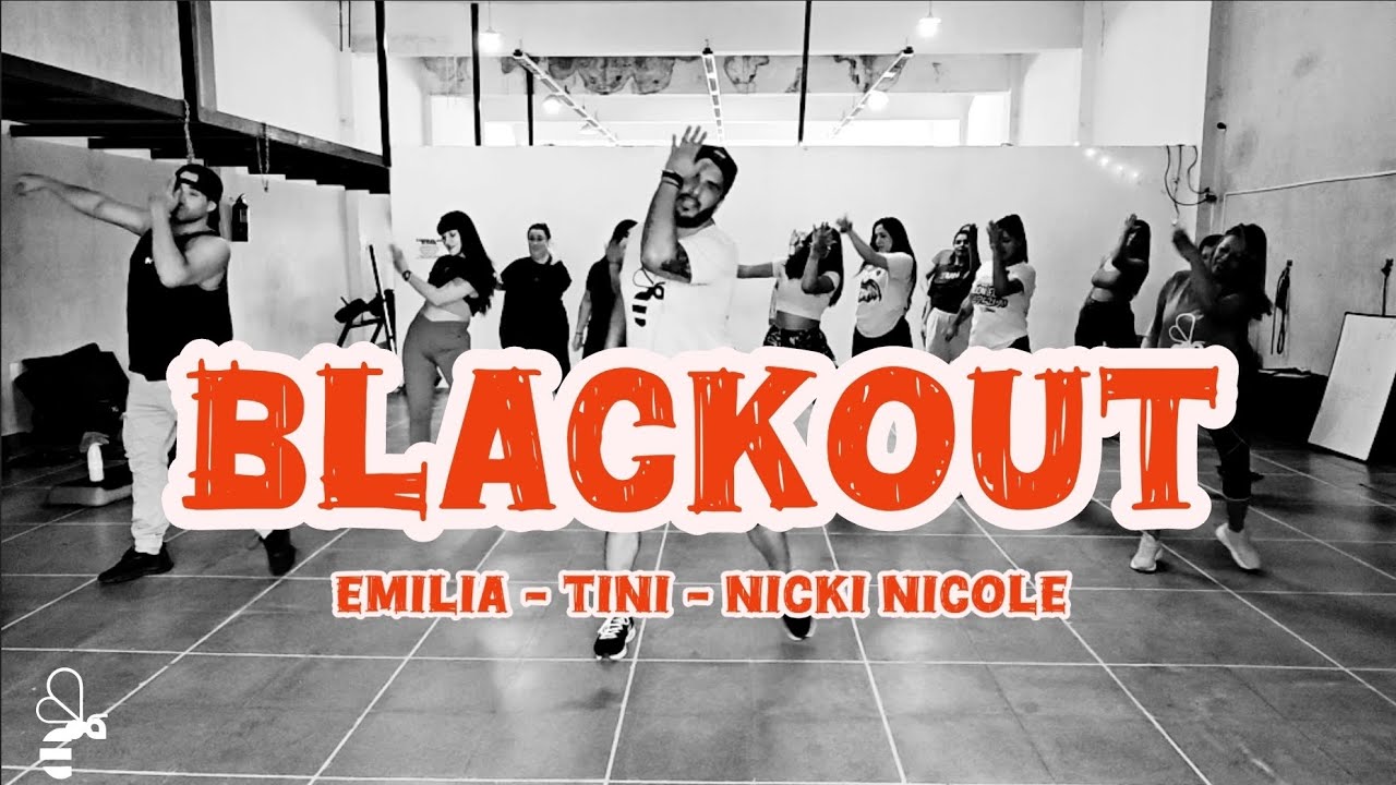 Blackout - Emilia, Tini, Nicki Nicole / Coreografía BeeDance / Zumba Buena Vibra