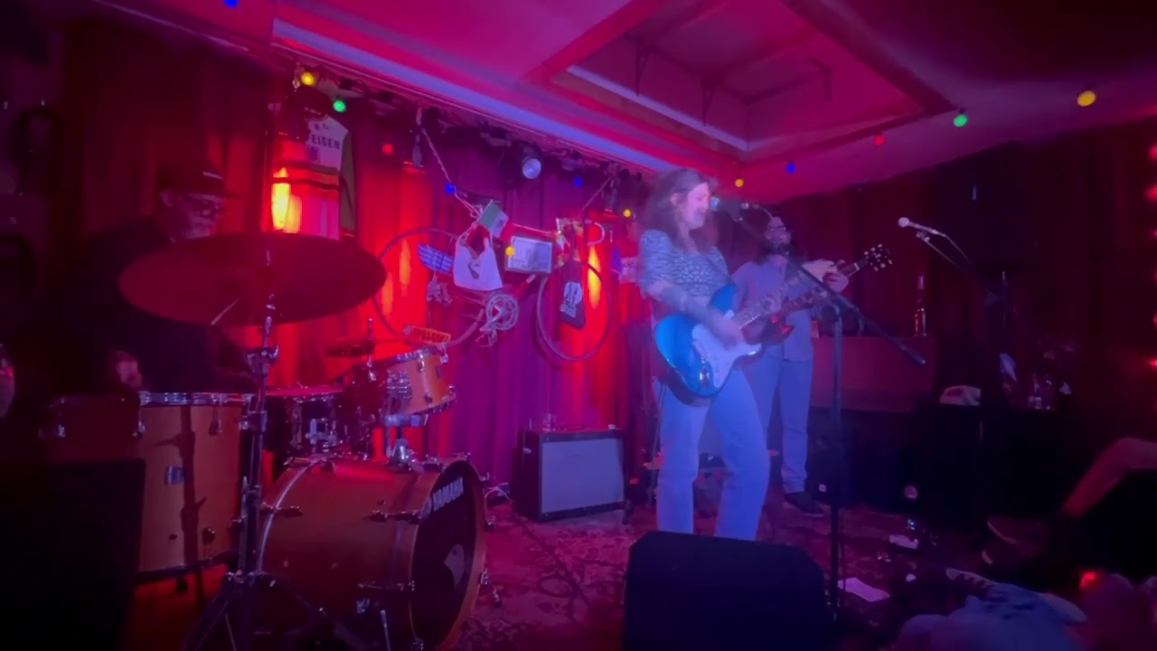 Lilly Hiatt @ het Groot Verzet 