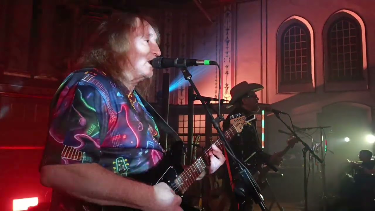 The Mountaineers feat. Ginger Taylor