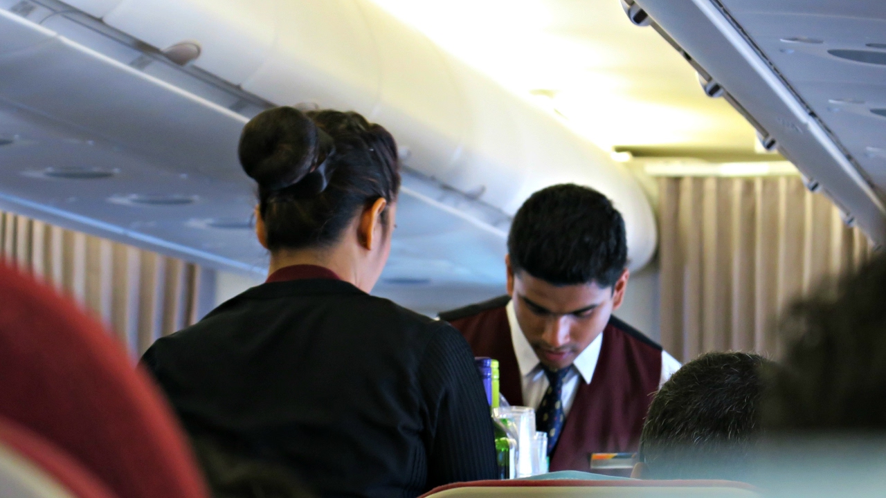 Jet Airways Full Flight Experience: 9W69 Bangkok to Mumbai