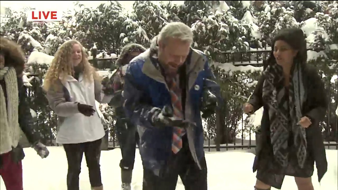 Live in the D's Jason Carr and Tati Amare have a snow fight
