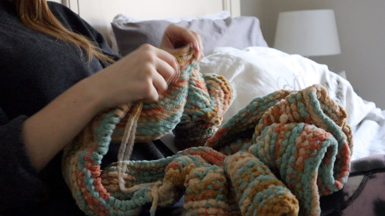 ASMR | Knit with Me (No Talking)