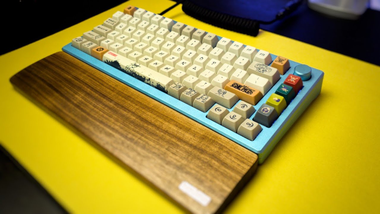 Ich habe eine 250€ Custom One Piece Tastatur für Marco Dawn gebaut! (AKKO MOD007v2 Review)