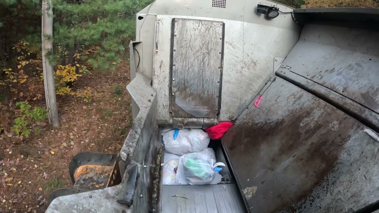 Trash Truck Hopper View (H67)