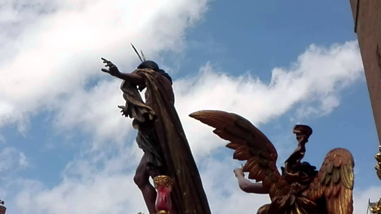 Entrada de la Resurrección  de  Sevilla 2016