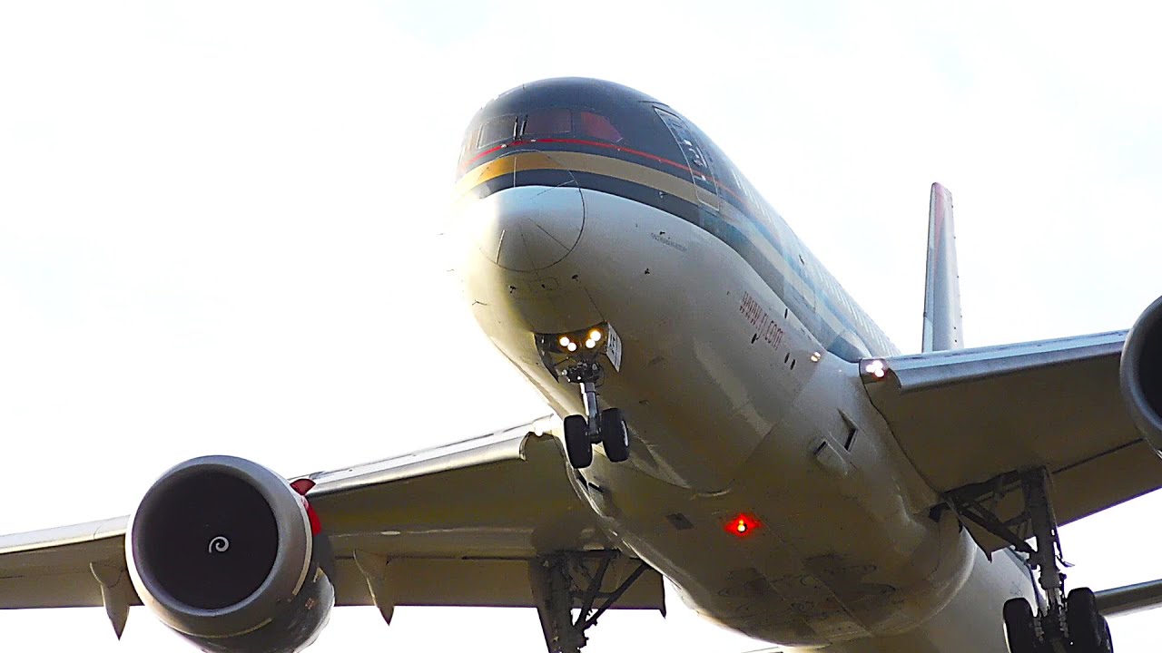 Gulf Air / Royal Jordanian / British Airways windy landings at Heathrow Airport