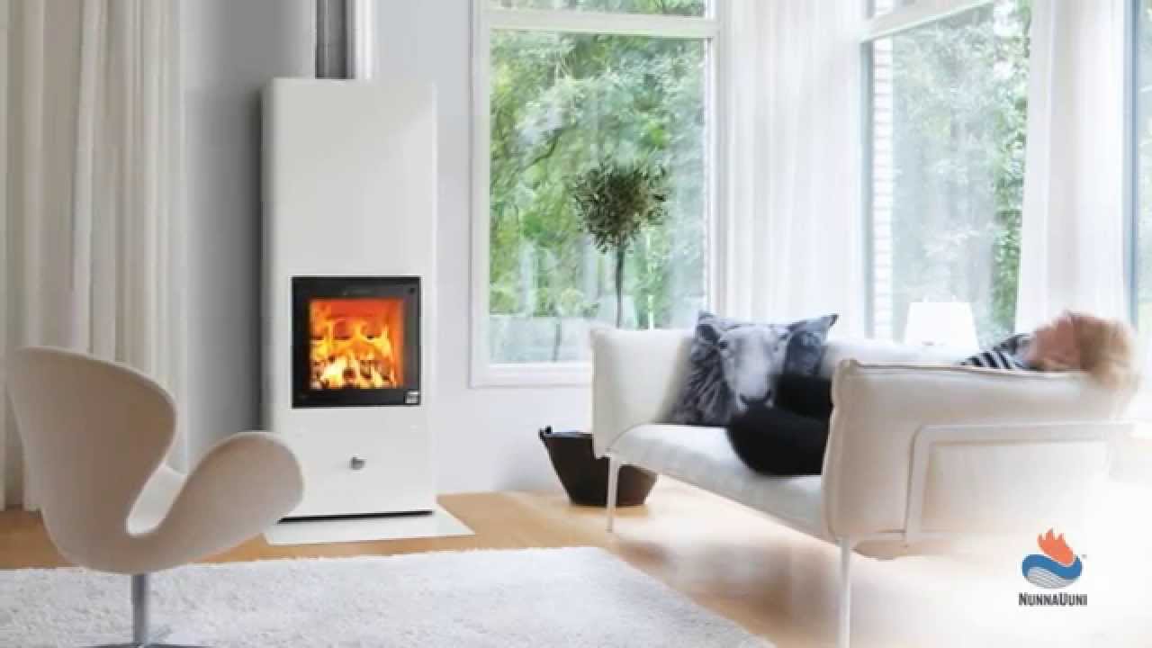 Una stufa ad accumulo termico NunnaUuni brucia in modo pulito ed efficiente